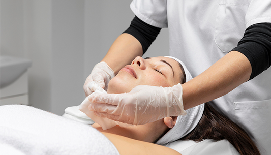 Choosing the Perfect Beauty Salon for Facial Treatments: Key Factors to Consider